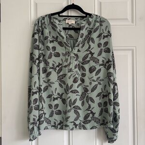 Loft Leaf Print Blouse w/Shirred Bottom, Size Small